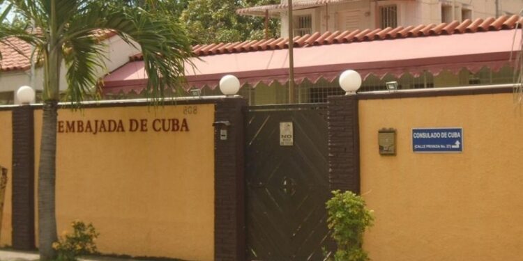 Cuba denuncia expulsión de 10 diplomáticos en República Dominicana