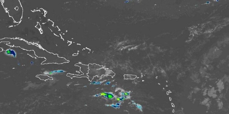 Onda tropical y vaguada provocarán aguaceros, tronadas y ráfagas de viento