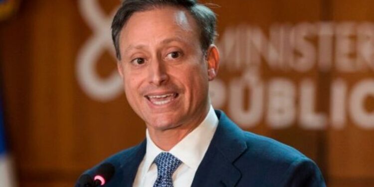 Tribunal ordena continuar juicio en contra de exprocurador Jean Alain Rodríguez