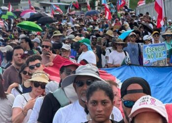 Sobre 30,000 en la marcha contra Esencia en Cabo Rojo