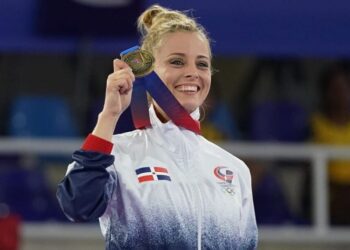 Dominicana brilla en la kata del karate con Dimitrova y Aracena