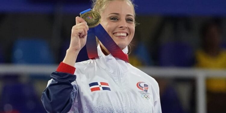Dominicana brilla en la kata del karate con Dimitrova y Aracena