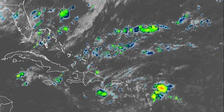 Onda tropical generará aguaceros en la tarde, temperaturas calurosas