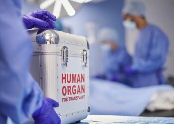 «Me robaron los ojos de mi hijo»: Mujer denuncia que extrajeron órganos de su hijo sin su consentimiento tras un accidente fatal