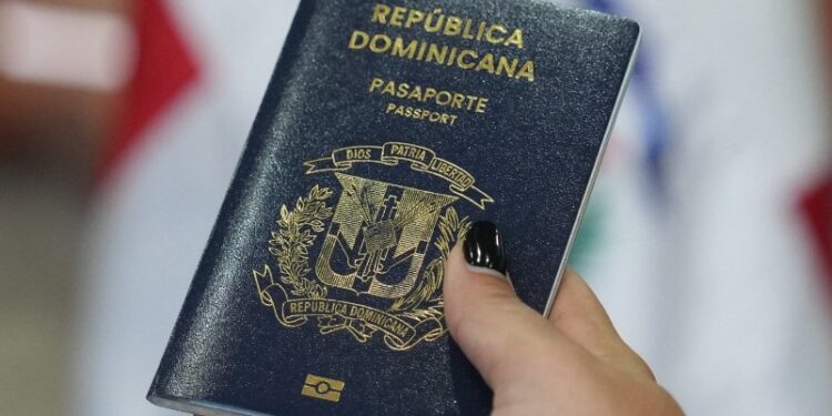 Pasaporte electrónico permitirá acceso automático a autogate sin registro previo ante Migración