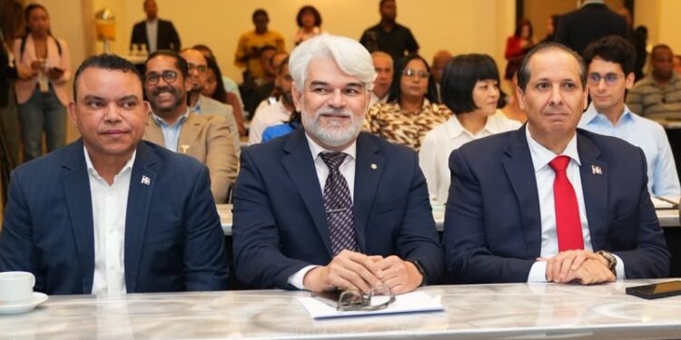 Ministerio de Salud y el SNS fortalecen atención prenatal