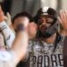Tatis Jr. se vuelve a volar la cerca dos veces y Padres arrasan con los Mellizos
