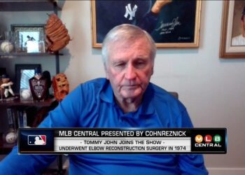 Tommy John, cuya innovadora cirugía revolucionó el béisbol, fallece a los 83 años