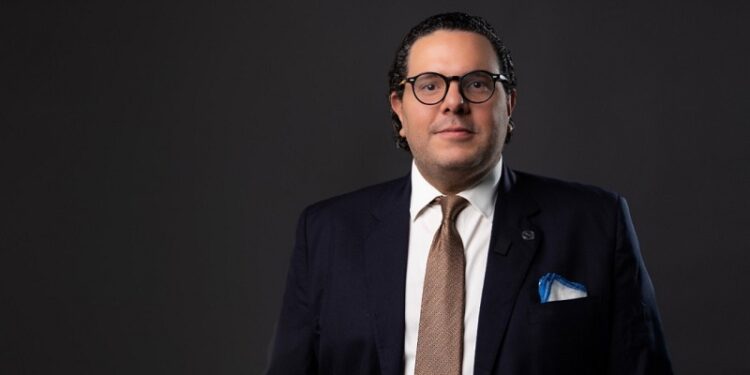 Presidente Abinader designa a Víctor Cedeño Brea como superintendente de Bancos