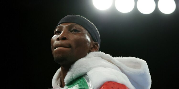 Excampeón mundial de boxeo, asesinado a tiros frente a su casa