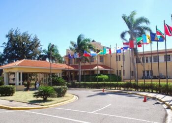 Cancillería alerta a los dominicanos sobre empleos en Rusia vinculados a la guerra