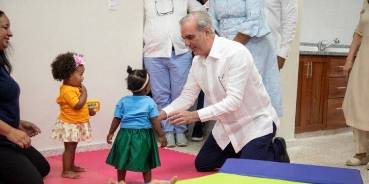 Presidente Abinader inaugura Caipi República de Colombia