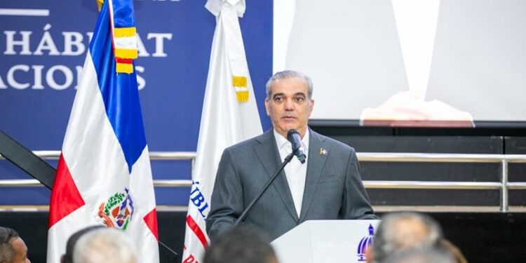 Presidente Abinader destaca reducción de la pobreza y avances sociales y económicos en el país