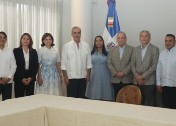 Presidente Abinader toma juramento al voluntariado del Hospital Periférico Monte Adentro Dr. Antonio Trueba