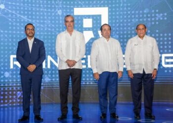Abinader lanza programa “RD Inteligente” para capacitar a un millón de dominicanos en inteligencia artificial gratis