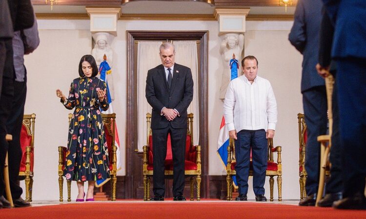 Presidente Abinader convoca a las iglesias a jornada nacional de oración y acción de gracias por la RD