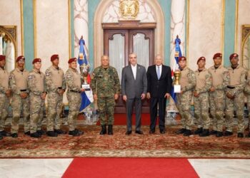 Abinader recibe y felicita a campeones dominicanos de Fuerza Comando Paraguay 2026