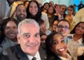 Presidente Abinader anuncia 300 becas para jóvenes dominicanos residentes en NY