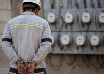 Seguridad de Edesur detiene a técnico de empresa contratista por presunta extorsión a cliente