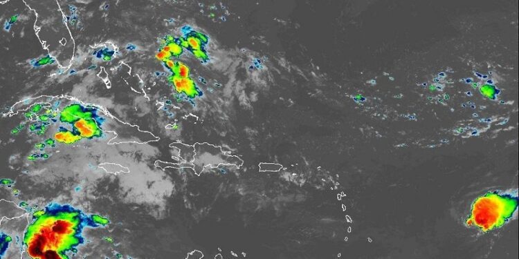 Ambiente caluroso y escasas lluvias en la mañana