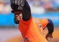Javier les dio malos recuerdos a Filis con otra brillante salida y Astros triunfaron en Filadelfia