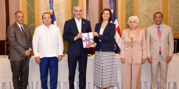 OCDE destaca avances de la República Dominicana en materia de integridad gubernamental