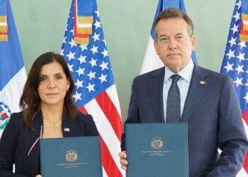 RD y Estados Unidos acuerdan cooperación para la extracción y procesamiento de minerales críticos y tierras raras