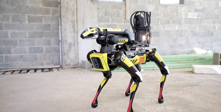 Sistema 9-1-1 presenta su respuesta con robots, drones e inteligencia artificial