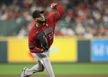 Sólida apertura de Rodríguez mantiene a los D-backs fijos en el 3er Comodín
