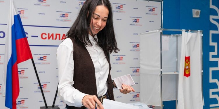 El partido gobernante de Rusia se perfila como ganador de las elecciones parlamentarias