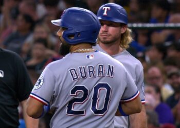 Ezequiel Durán aporta un valor único como utility de lujo en los Rangers