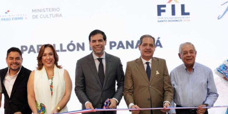 Cultura inaugura los pabellones de la Feria Internacional del Libro