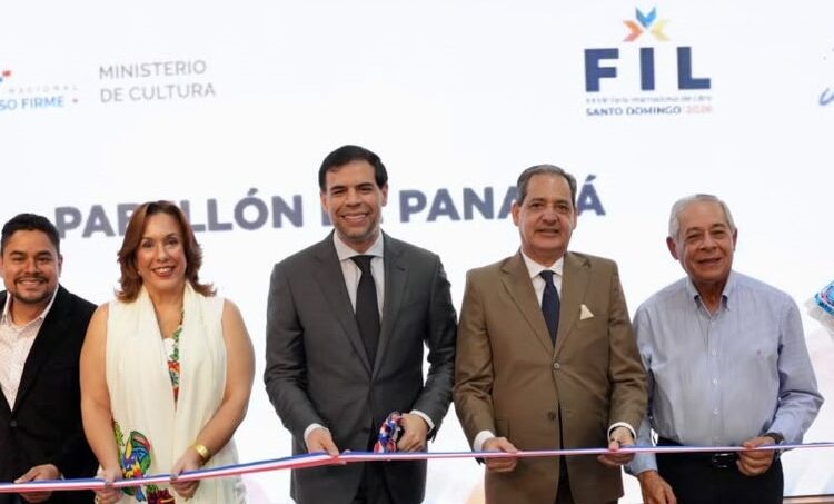 Cultura inaugura los pabellones de la Feria Internacional del Libro