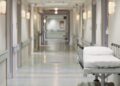 Anciana fue a operarse una rodilla y anestesiólogo abusó de ella antes de la cirugía