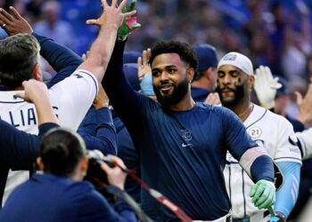 ¡Caminero decide! Junior pega su 2do jonrón de oro en cinco días para los Rays