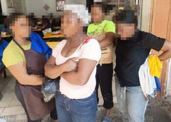 Migración interviene 12 «pica pollos» y comedores chinos en el Gran Santo Domingo