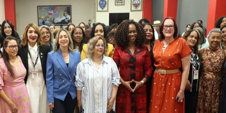 Lanzan coalición regional por financiamiento electoral de mujeres