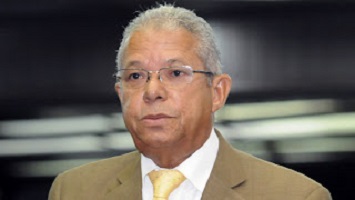 Abinader y la comunicación permanente: cuando el presidente se convierte en vocero, moderador y cuestionador de su Gobierno