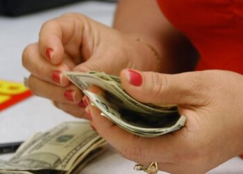 Las remesas alcanzaron los 8,432.7 millones de dólares entre enero y agosto, informa el Banco Central