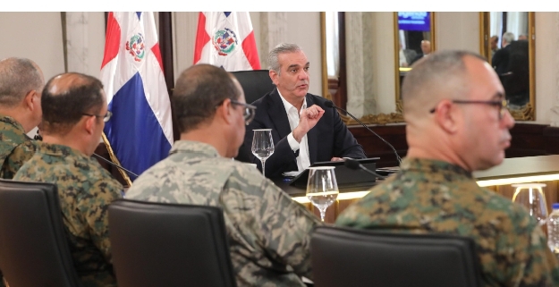 Presidente Abinader advierte no permitirá bandas haitianas a menos de 20 kilómetros de la frontera