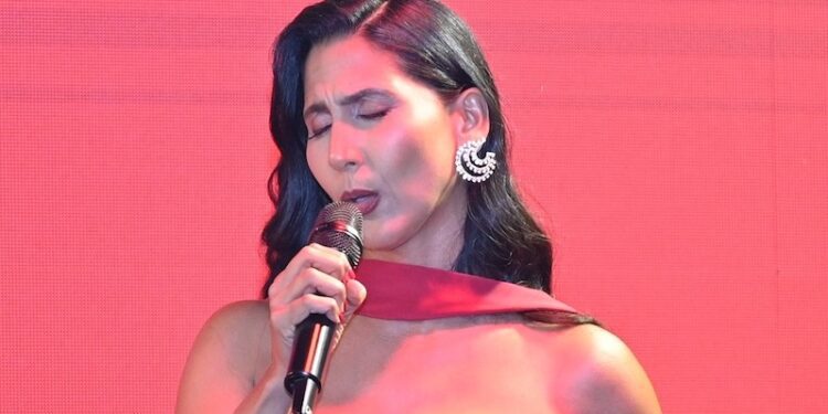 La soprano dominicana Nathalie Peña-Comas homenajea a la música mexicana en su nuevo disco