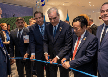 Presidente Abinader inaugura salón República Dominicana en la FAO