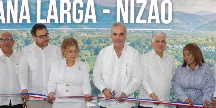 Presidente Abinader inaugura carretera Nizao-Sabana Larga-Ocoa