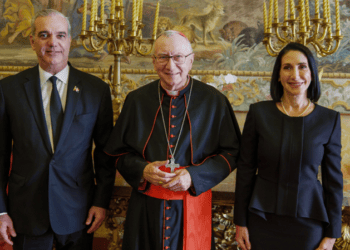 Presidente Abinader y secretario de Estado del Vaticano, Pietro Parolin, abordan asuntos de Estado