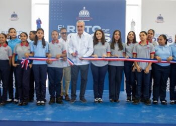 Abinader entrega techado de centro educativo para beneficio 665 estudiantes y munícipes de Rancho Arriba