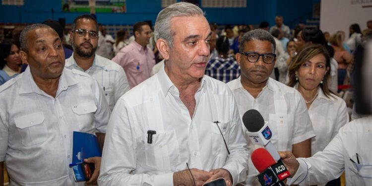 Presidente Abinader asegura el país está preparado para enfrentar cualquier amenaza de bandas criminales haitianas en la frontera