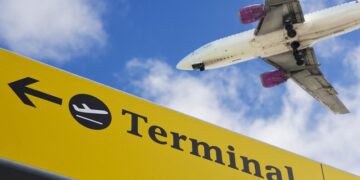 La sombría advertencia de las aerolíneas para los próximos años en plena crisis del combustible