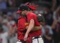 Bravos sellan su pase a la Serie Divisional detrás de tres jonrones