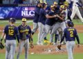 Cerveceros barren a Dodgers y avanzan a su primera SM desde 1982