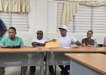 Comerciantes de Boca Chica denuncian quiebra de sus negocios por lentitud de trabajos de INAPA